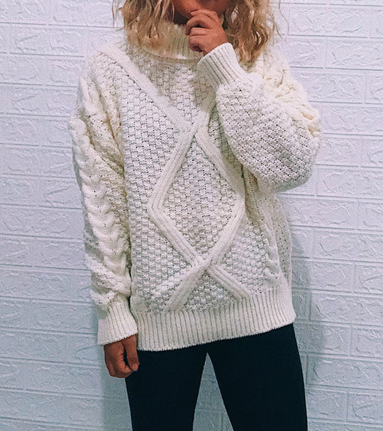 Damen Grobstrickpullover mit modischem Zopfmuster und hohem Kragen EB