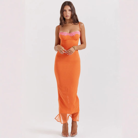 Damen figurbetontes Maxikleid mit transparentem Saum und romantischem Spitzenakzent EB