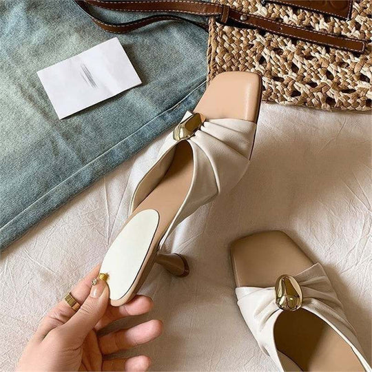 Damen elegante Mules mit schmückendem Druckknopf EB
