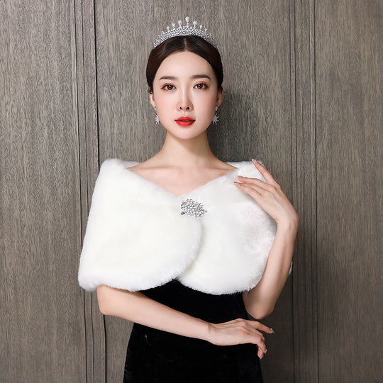 Damen eleganter und luxuriöser Umhang aus Kunstpelz EB