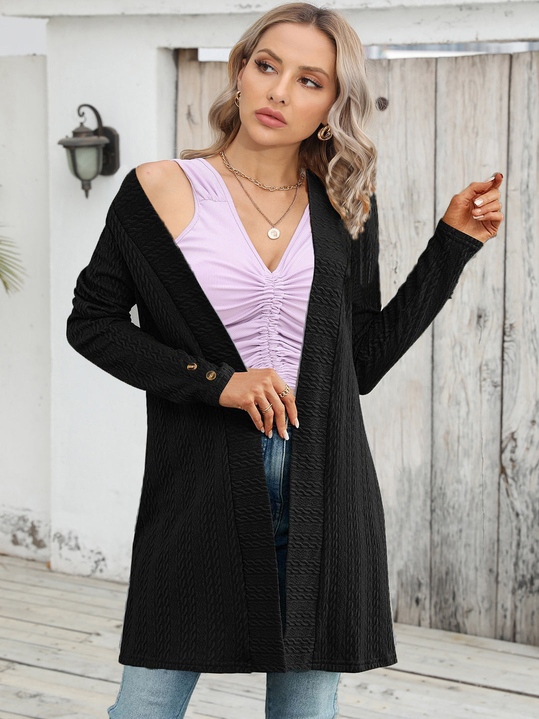 Damen Strickjacke mit strukturiertem Design und eleganten Knopfdetails EB