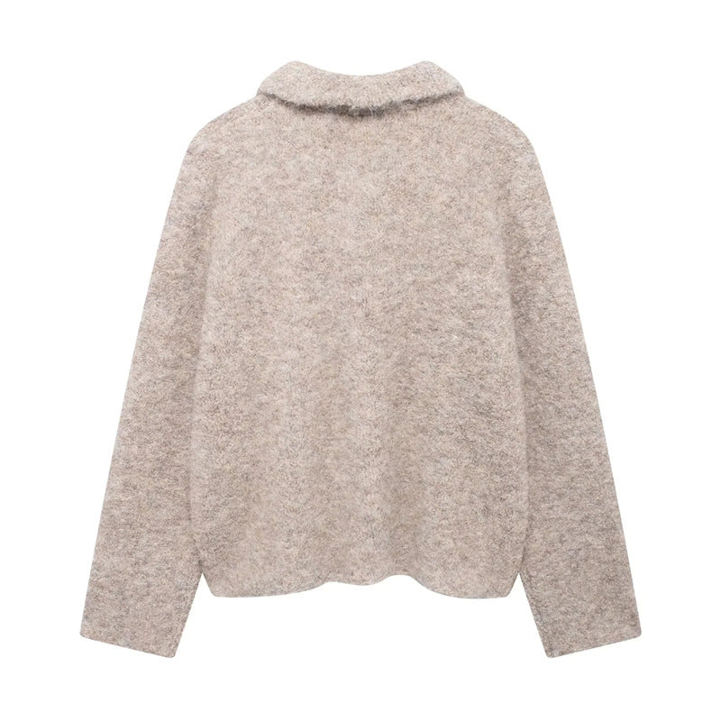 Damen flauschige Strickjacke mit dekorativen Blumenknöpfen EB