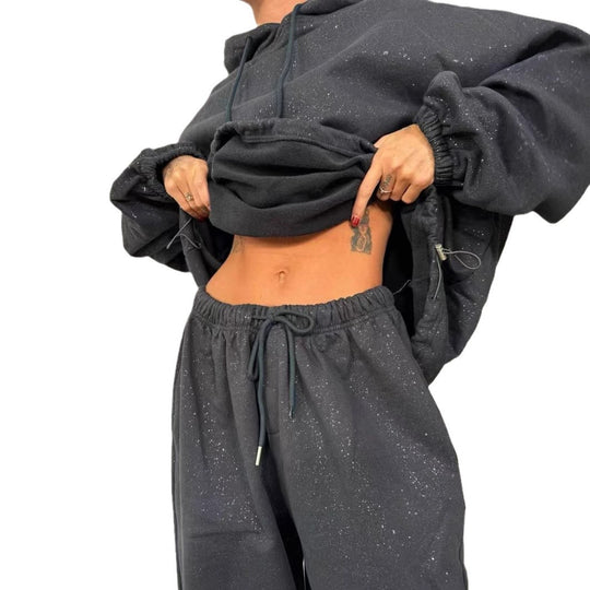 Damen Urbaner Oversized Sweatanzug mit glitzernden Akzenten EB
