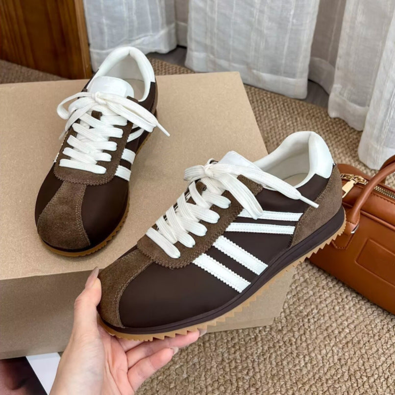 Damen Retro-Laufsneaker mit eleganter Wildleder-Applikation EB