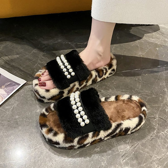 Damen Flauschige Pantoletten mit dekorativem Perlenschmuck EB