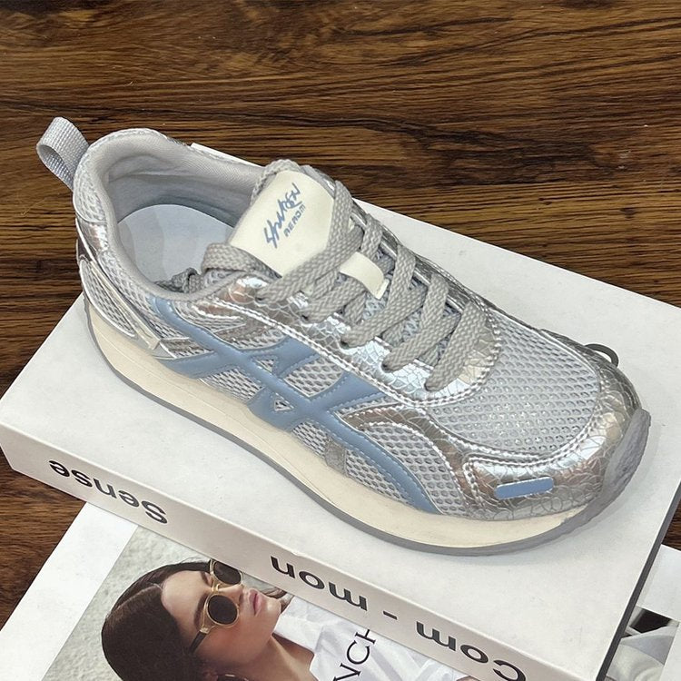 Damen Sportliche Sneakers mit atmungsaktiver Mesh-Oberfläche und eleganten Metallic-Akzenten EB