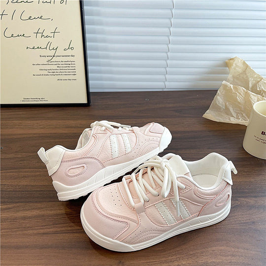Damen Freizeit Sneakers mit hochwertigem Kunstleder-Obermaterial und dämpfender Sohle EB