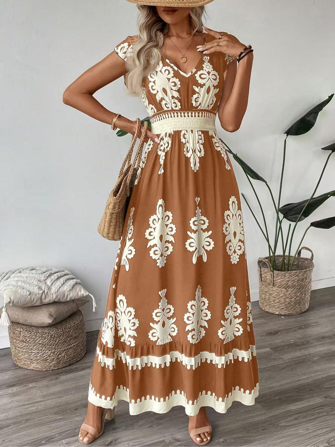 Damen Maxikleid mit V-Ausschnitt und einzigartigem floralem Design EB