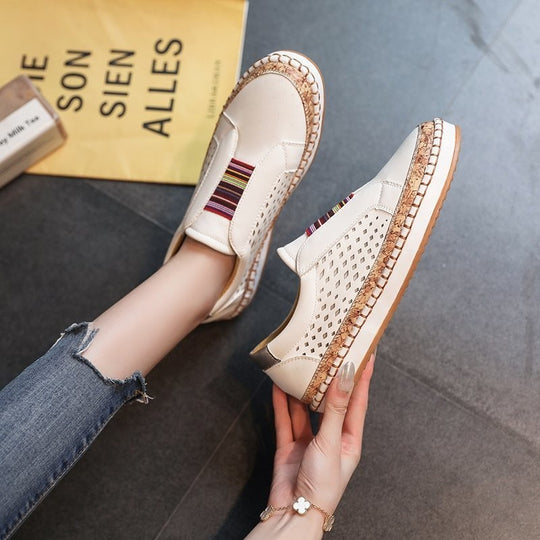 Damen lässige Slip-On Sneakers mit perforierten Details EB