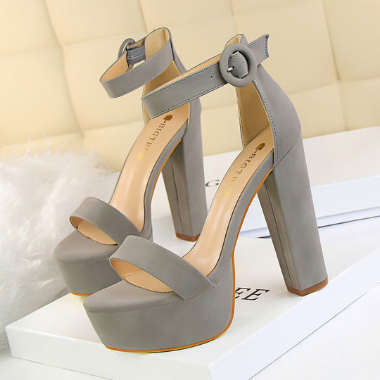 Damen Hochhackige Plateau-Sandalen mit verstellbarem Knöchelriemen und robustem Blockabsatz EB