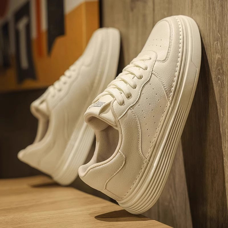 Unisex minimalistische Lederoptik Plateau-Sneaker mit gepolstertem Fersenkragen und stoßdämpfender Leichtsohle EB