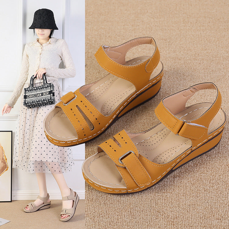 Damen Komfortable Keilsandalen mit verstellbaren Riemen EB
