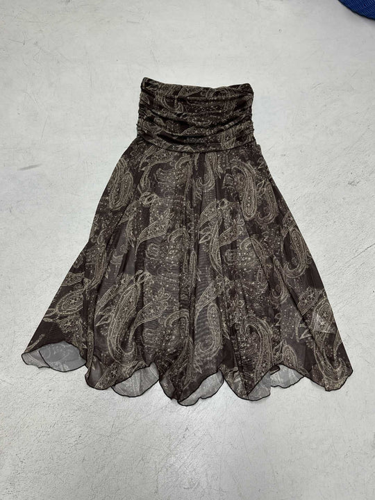Damenrock mit asymmetrischem Saum und Paisleymuster EB