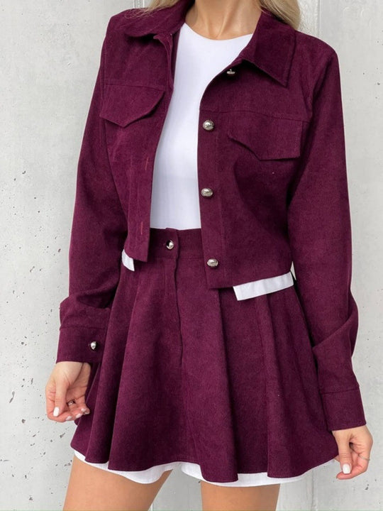 Damen kurzes Cordjacken- und Faltenrock-Set mit taillenhohem Faltenrock und cropped Hemdjacke Eichborn Berlin
