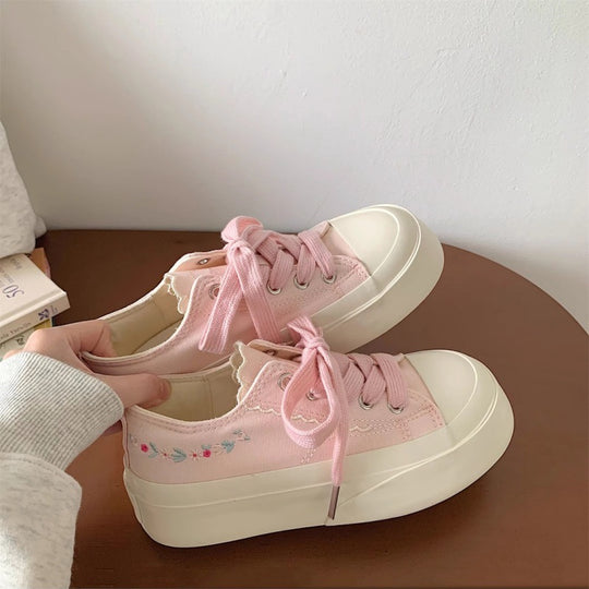 Damen Plateau-Sneaker mit floralen Applikationen und strapazierfähigem Obermaterial EB