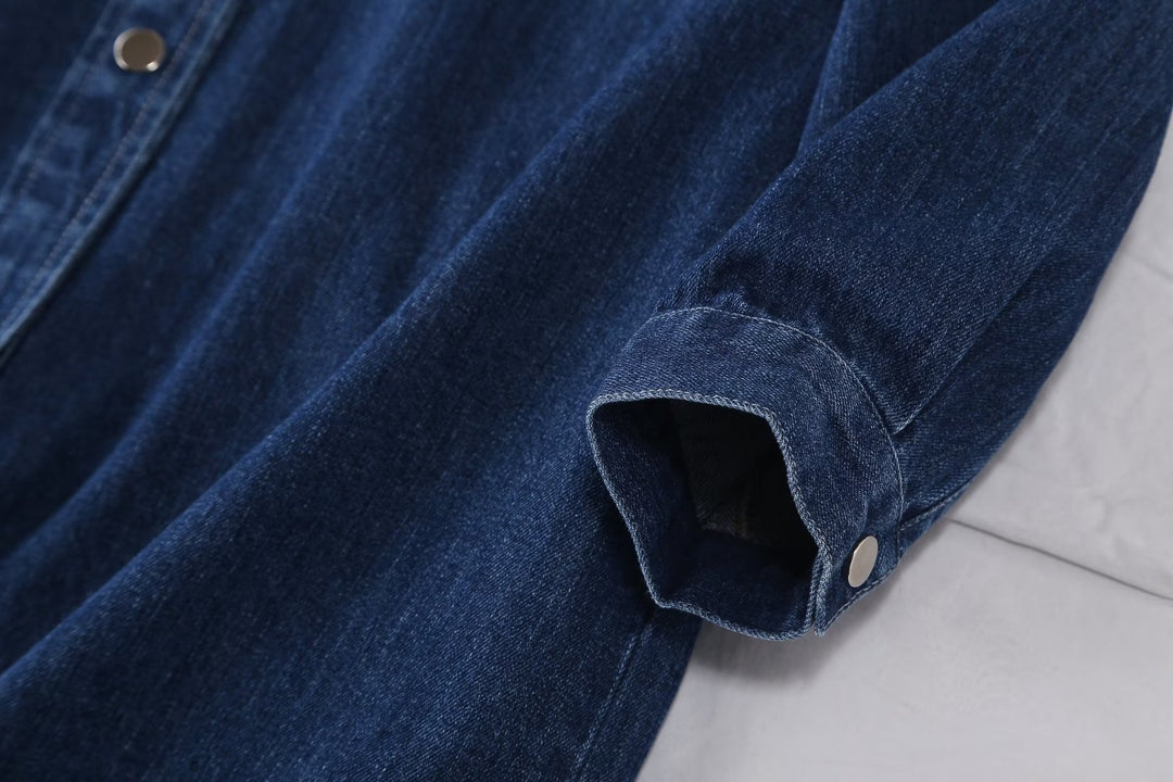 Damen Langes Denim-Hemdblusenkleid mit Knopfleiste und Brusttaschen EB