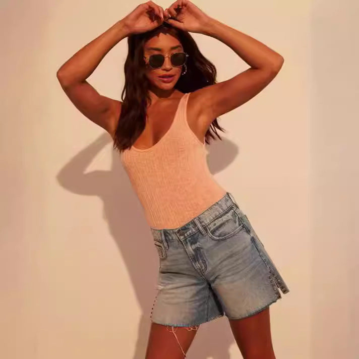 Damen modische Destroyed Denim-Shorts mit Nietenverzierung EB