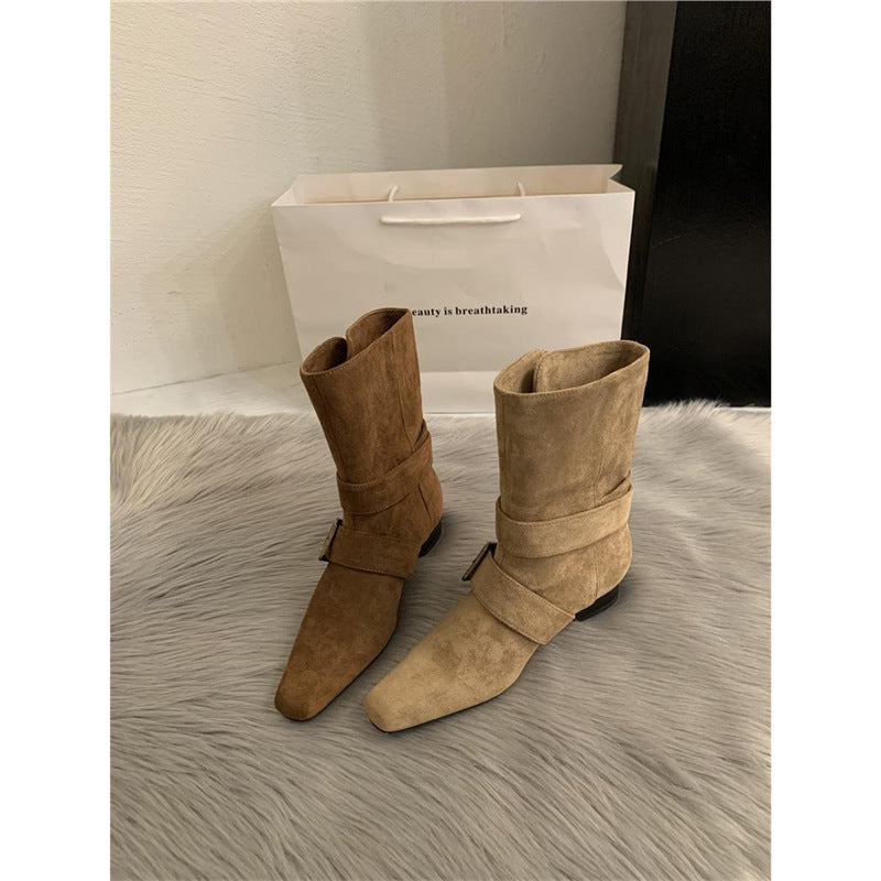 Damen Biker-inspirierte Mid-Boots aus Velourslederoptik mit spitzer Kappe und verstellbaren Gürtelschnallen EB