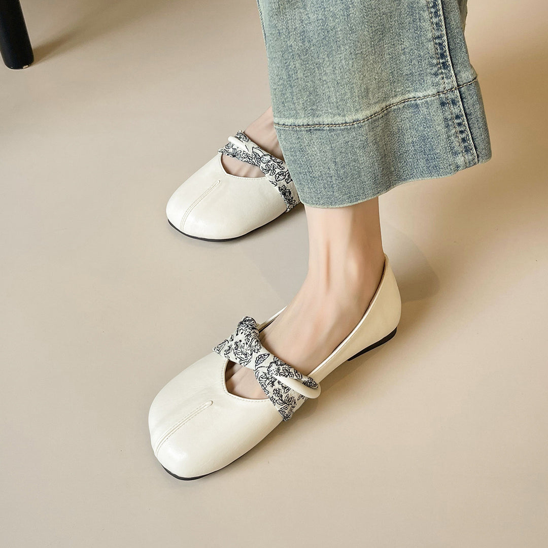 Damen Ballerinas mit floralem Riemen und bequemer Sohle EB