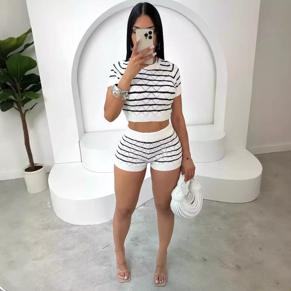 Damen Crop-Top und Shorts Set mit grafischem Muster EB