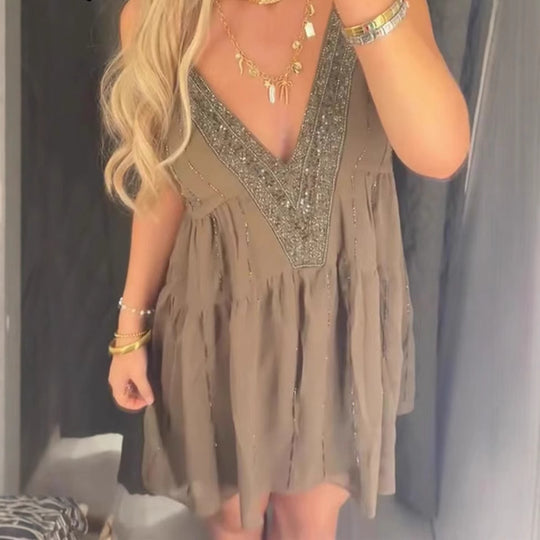 Damen Sommerliches Kleid mit elegantem V-Ausschnitt und raffinierten Rüschendetails EB