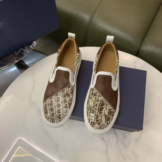 Damen Slip-On Sneakers mit eleganter Textur und komfortablem Fußbett EB