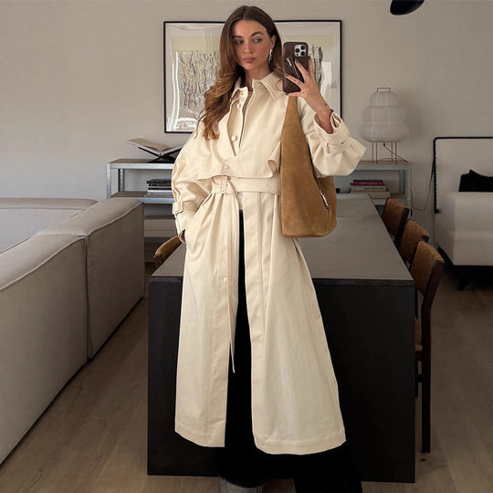 Damen Langer Trenchcoat mit breitem Kragen und taillierbarem Gürtel EB