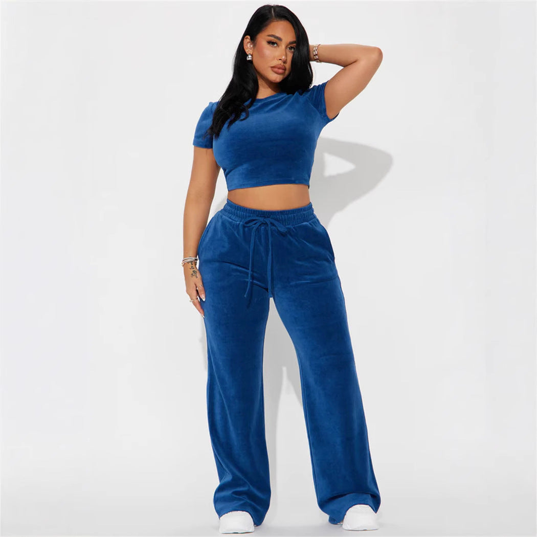 Damen Velours-Hausanzug mit bauchfreiem Shirt und weit geschnittener taillenhoher Jogginghose EB