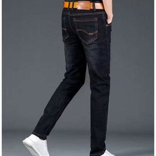 Herren Slim Fit Jeans mit flexiblem Bund und modernen Details EB