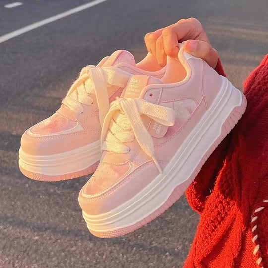 Damen Trendige Plateau-Sneaker mit komfortabler Dämpfung und modischer Silhouette EB