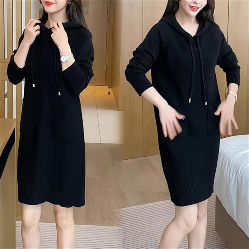 Damen Strickkleid mit Kapuze und praktischen Taschen EB