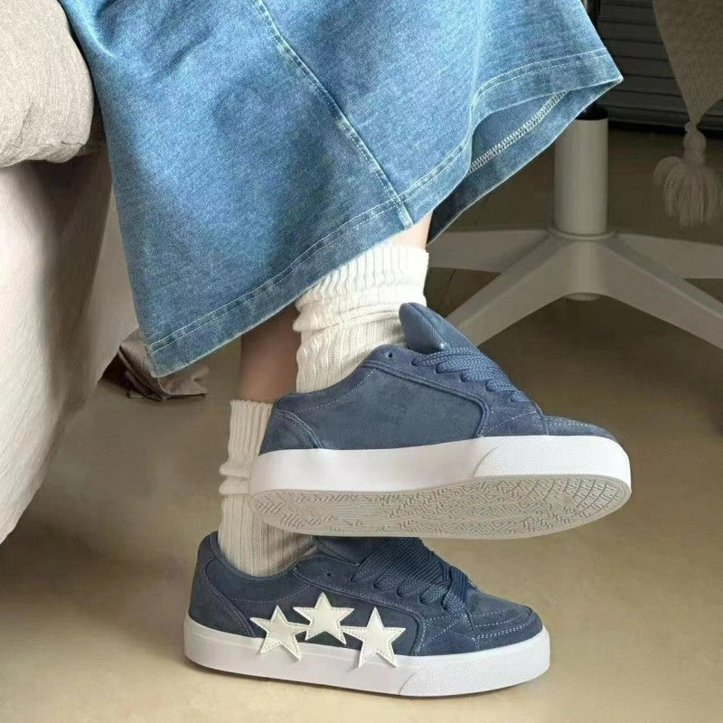Damen Sneakers mit stylischen Sternen-Applikationen EB