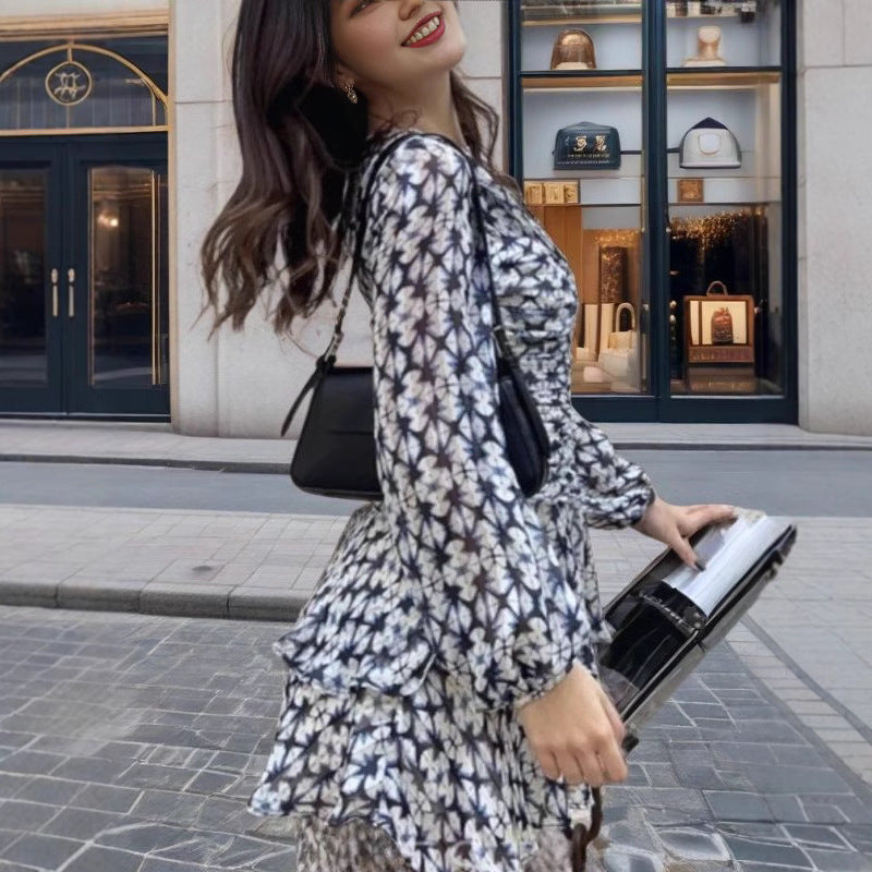 Damen fließendes Sommerkleid mit voluminösem Rock und Rüschendetails EB