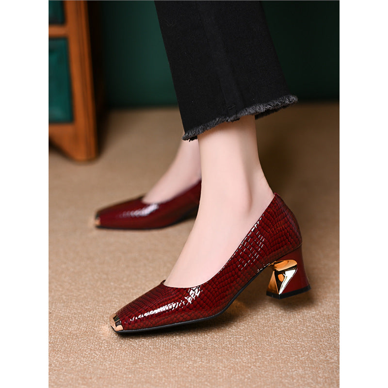Damen Elegante und schicke Pumps mit glänzendem Finish EB