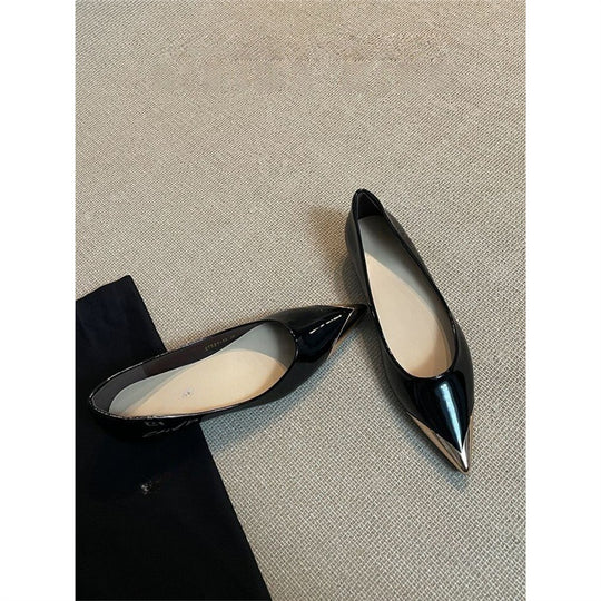 Damen elegante spitze Ballerina-Pumps mit glänzendem Metallic-Akzent EB