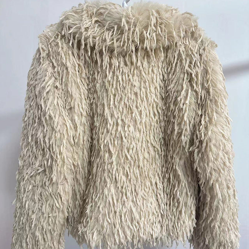Damen Flauschige Kurzjacke aus Kunstpelz mit tiefem Schnitt EB