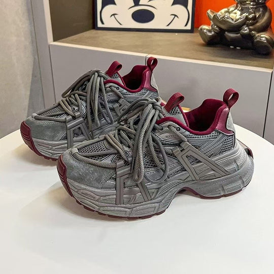 Damen Sportliche Sneakers mit futuristischem Design und stabiler Sohle EB