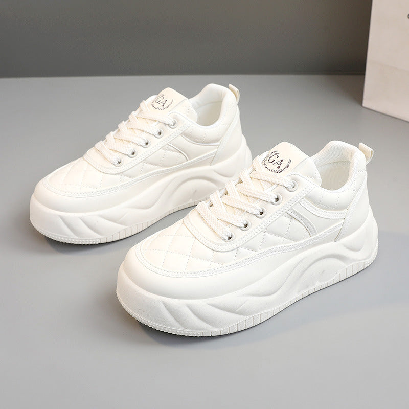 Damen Chunky Sneaker mit gepolstertem Fußbett und modischem Design EB