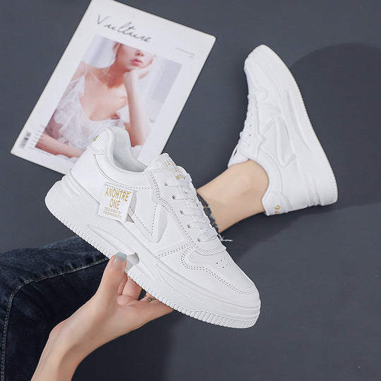 Damen Modische Sneakers mit eleganten Akzenten und komfortabler Sohle EB