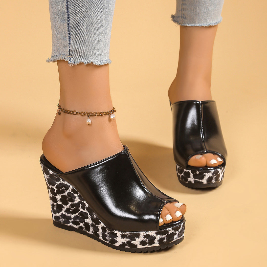Damen Wedge-Pantoletten mit modischem Leopardenmuster und offenem Zehenbereich EB