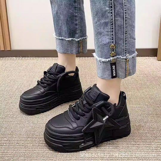 Damen Chunky Sneakers mit integriertem Air-System und markantem Sternen-Design EB