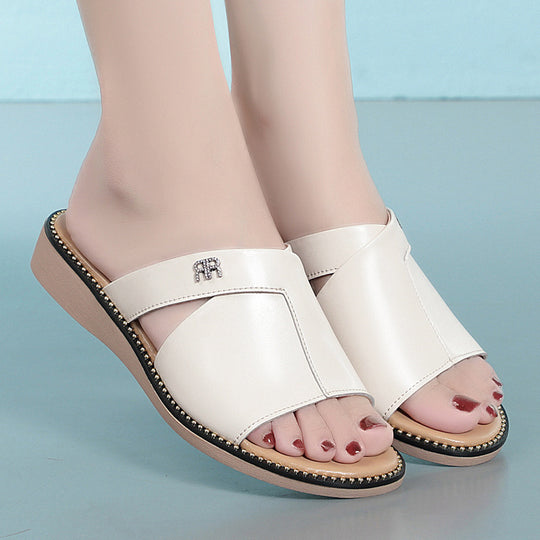 Damen elegante Sandalen mit modischem Verschlussdetail und rutschfester Sohle EB