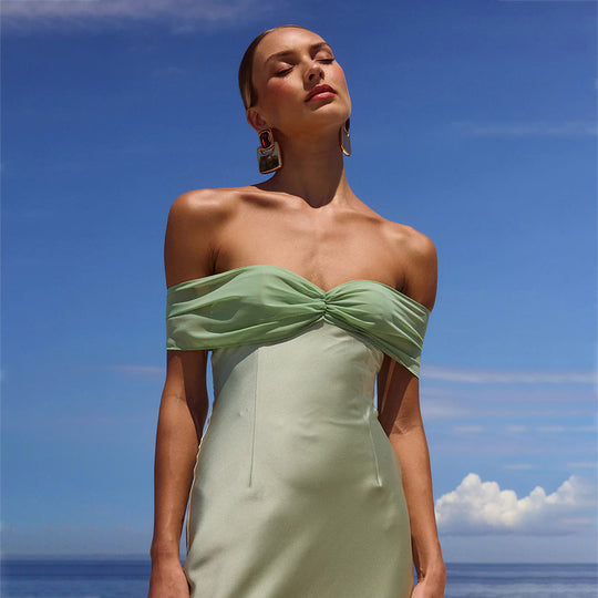Damen elegantes Maxikleid mit schulterfreiem Design EB