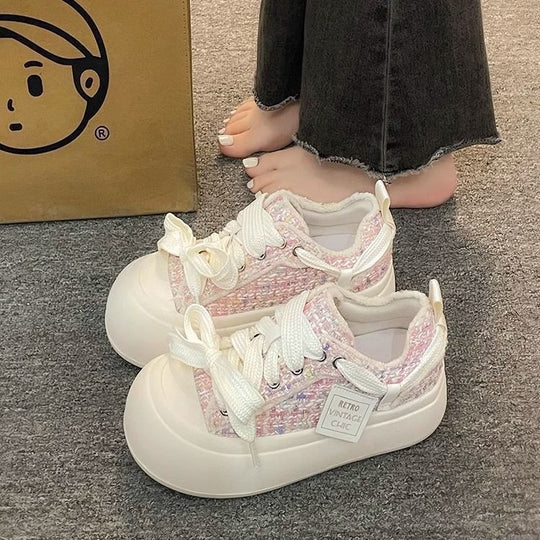 Damen Retro-Inspirierte Sneakers mit atmungsaktivem Obermaterial und modischem Design EB