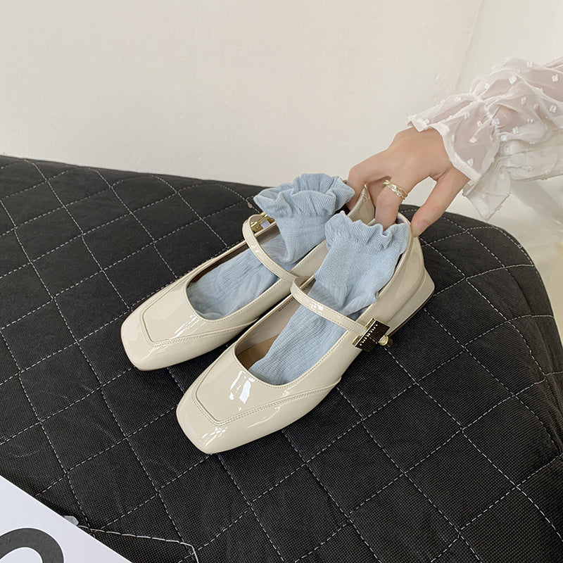 Damen Ballerinas mit glänzender Oberfläche und dekorativem Riemen EB