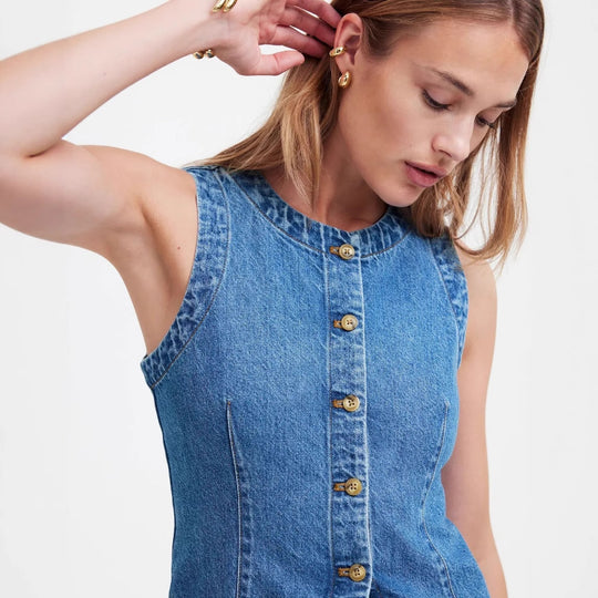 Damen Jeans-Weste mit asymmetrischem Schnitt und dekorativen Knöpfen EB