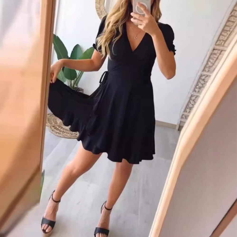 Damen Wickelkleid mit voluminösen Ärmeln und frischem Saum Heidi-Mode