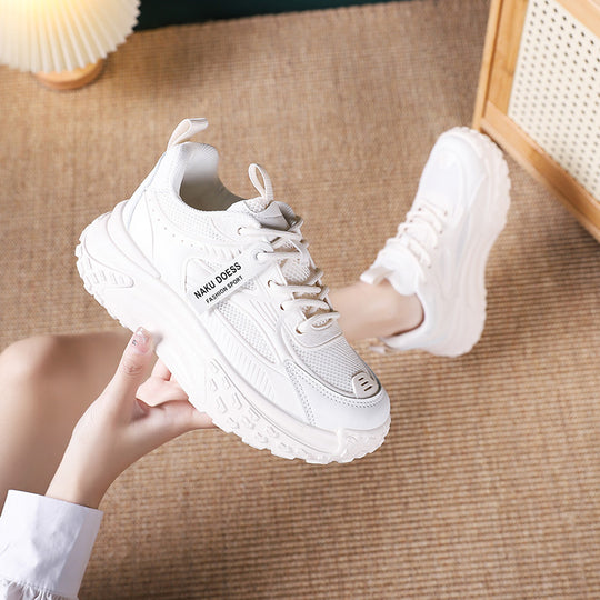 Damen Sportliche Sneakers mit atmungsaktiver Obermaterialstruktur und dämpfender Sohle EB
