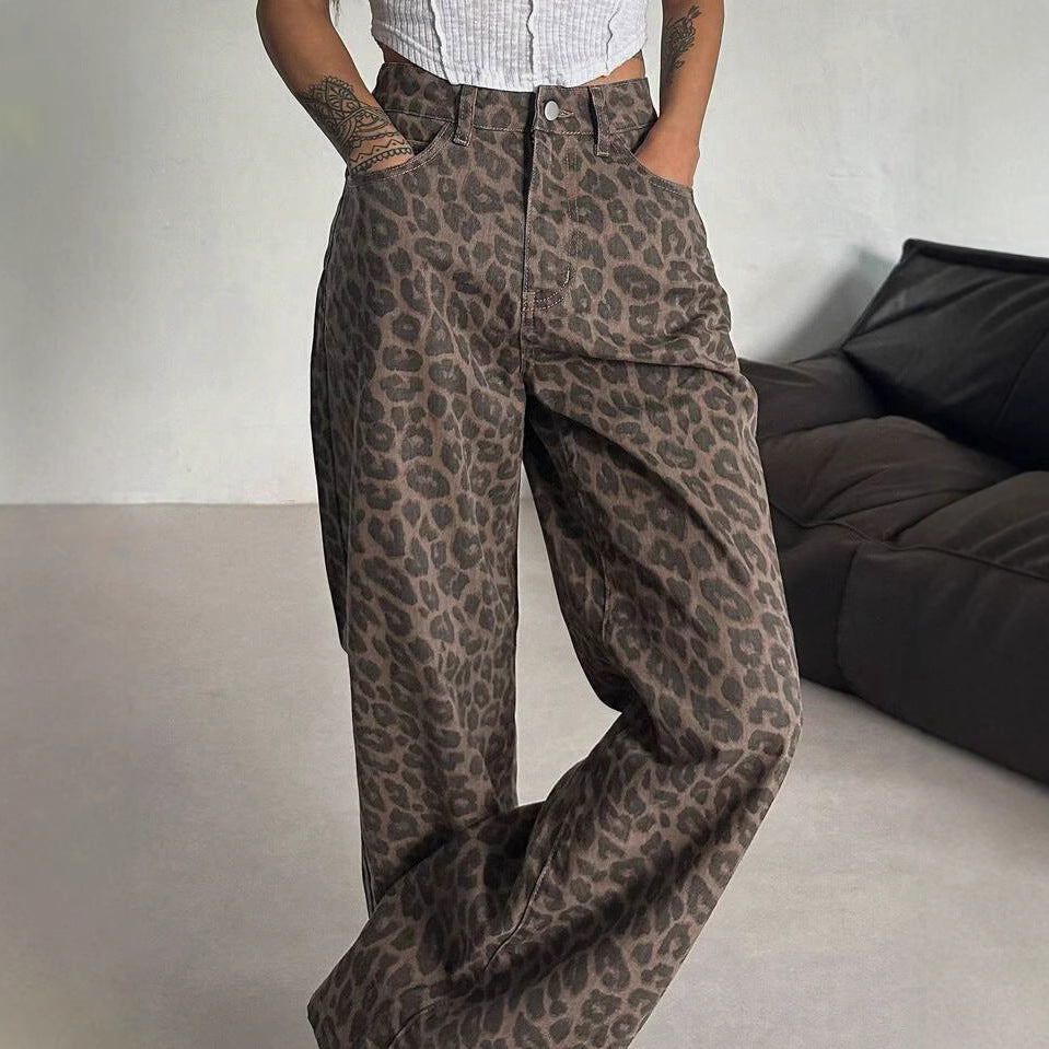 Damen Weit geschnittene Leoparden-Jeans im lässigen Stil EB