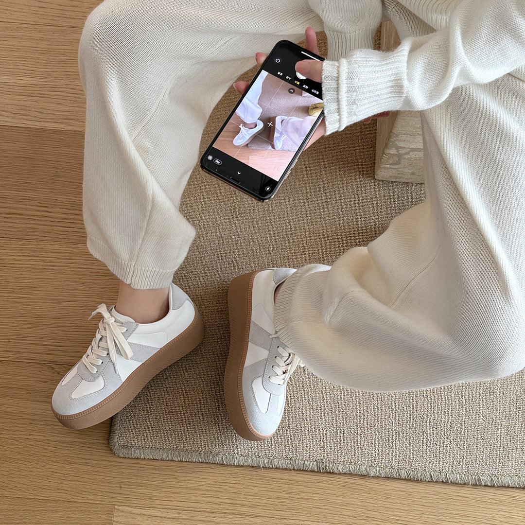 Damen Sneakers im sportlich-eleganten Design mit atmungsaktiver Obermaterialkombination und rutschfester Sohle EB